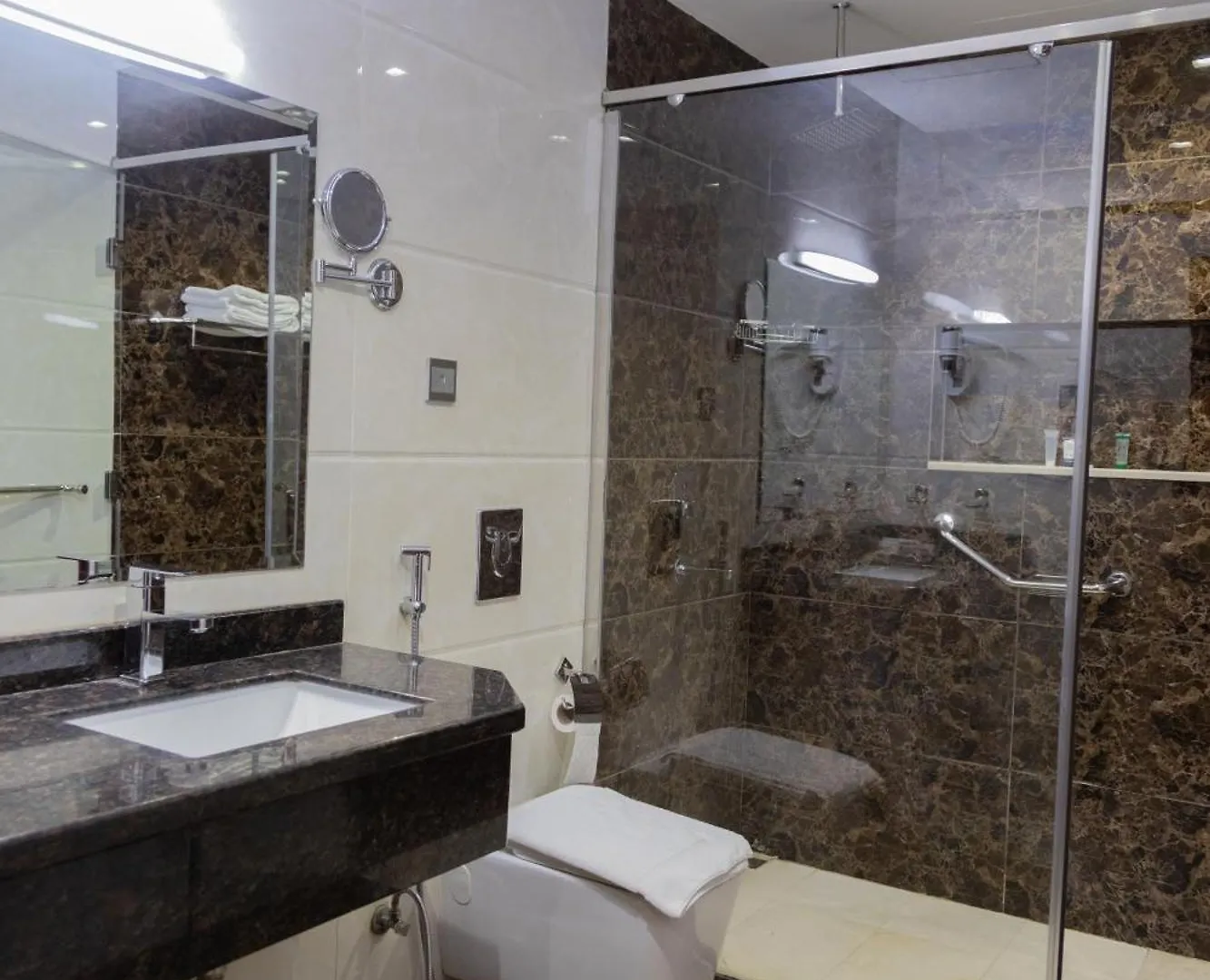 Carawan Hotel Jeddah 3*,  Saudi Arabia